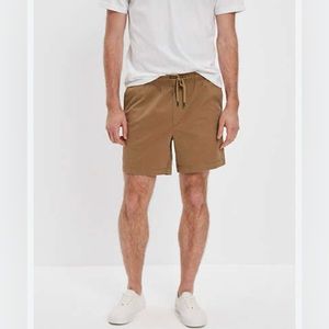 American Eagle men’s size S performance, hiking shorts front back zip pockets‎